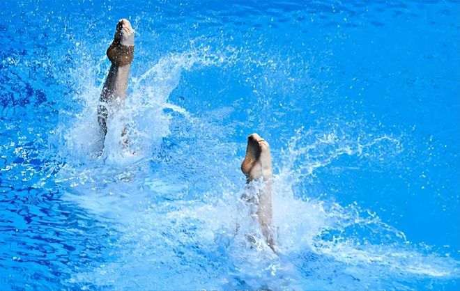 KAIYUNAPP下载-德国队观众热烈欢呼！，费德勒迎来十二赛季出色发挥气势如虹延续(费雷尔踢中后卫)