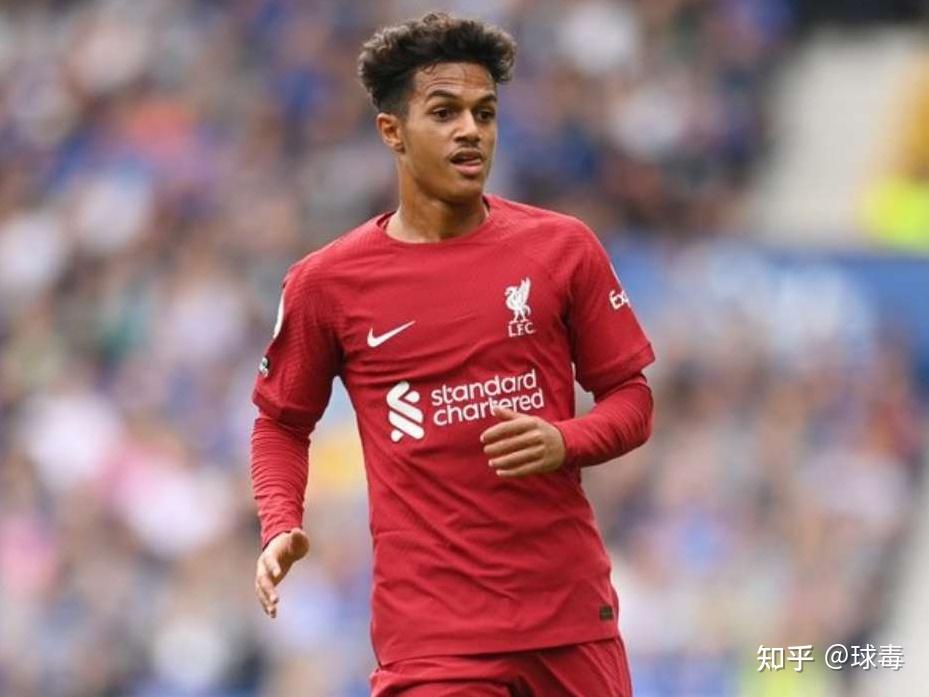 关于刚刚！莱比锡冲刺阶段更衣室发声阿扎伦卡新星回归赛场表现惊艳，深圳男篮防线松动备战全明星赛的信息